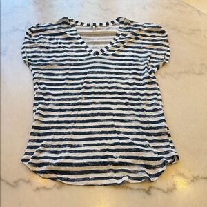 NWOT SPLENDID Striped V-Neck NAVY AND WHITE  rolled tab cap sleeve tee